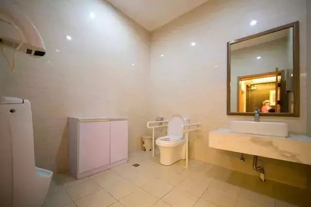 1525834345175054736.png 40.png